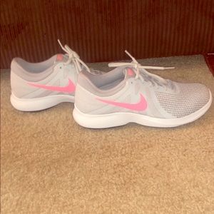 Nike Revolution 4 Running Sneakers